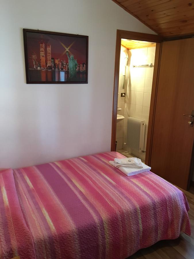 Albergo Meuble Tarandan Форни-ди-Сопра Экстерьер фото